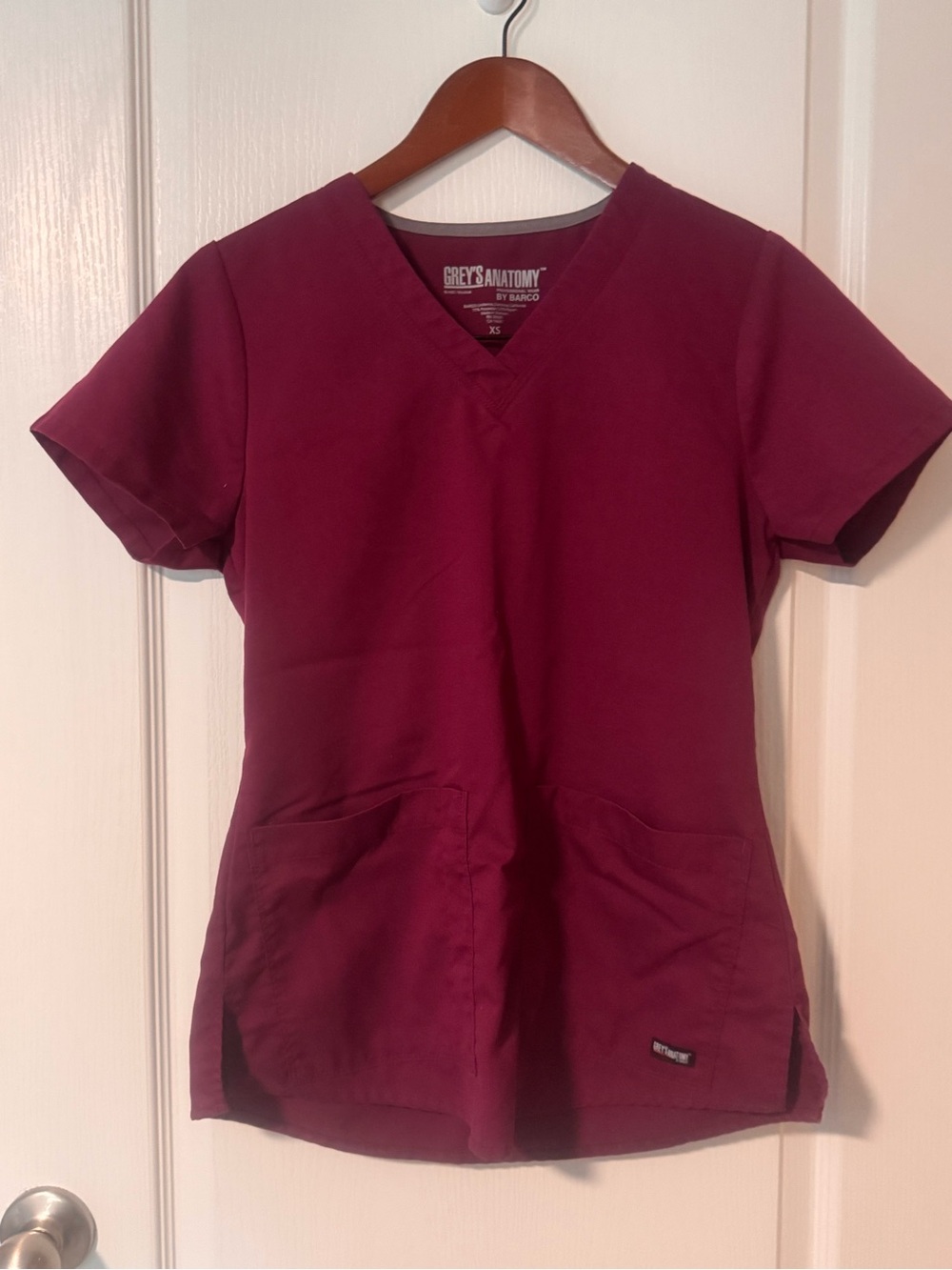 Grey's Anatomy Women's V-neck Scrub Top